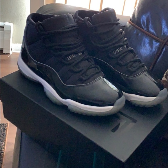jordan 11 space jam size 8